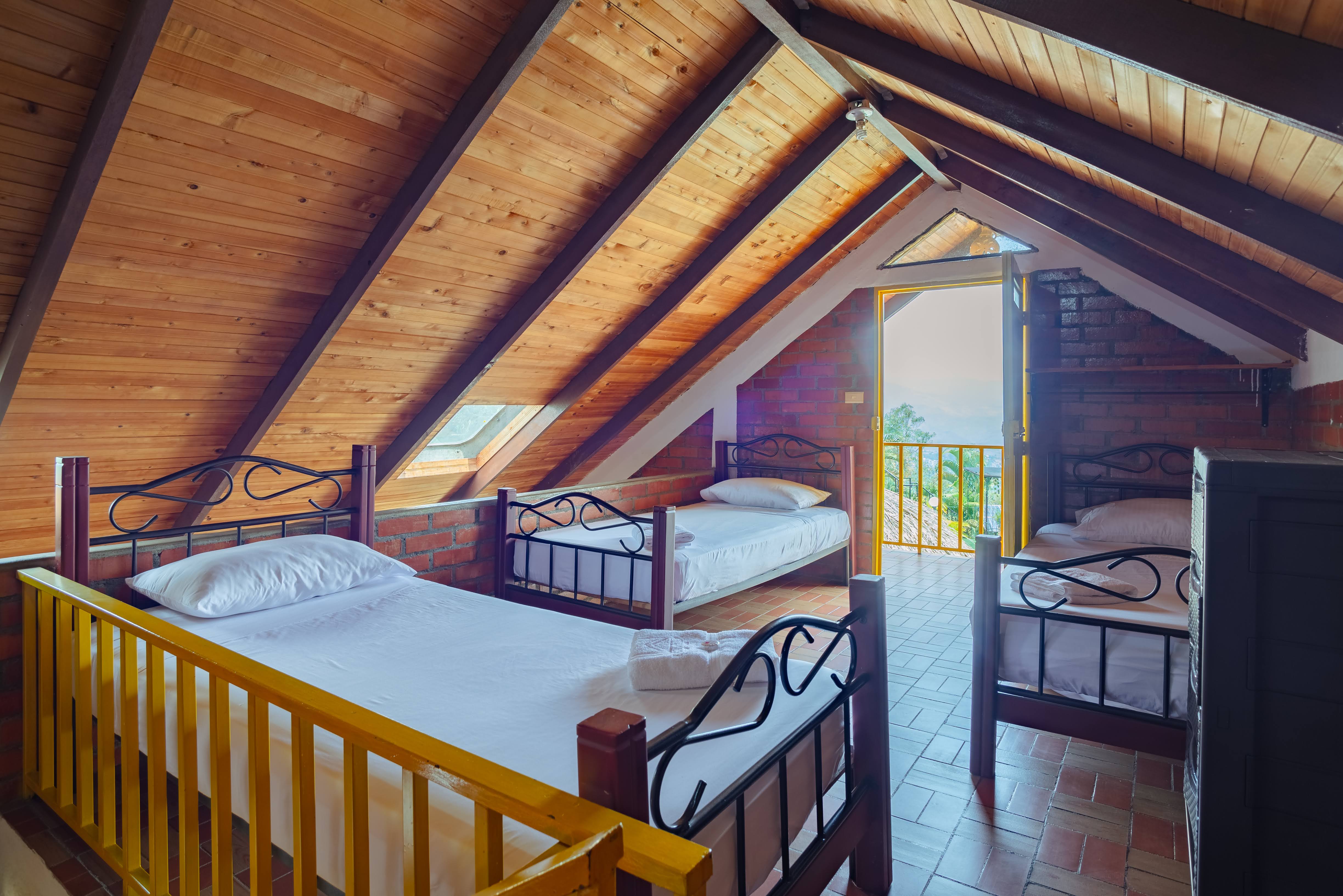 4. Villa Amarilla (13)